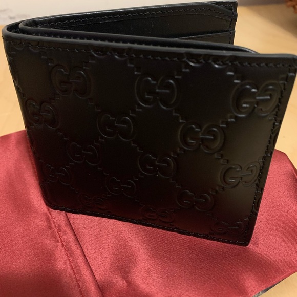 Gucci Signature Wallet - Picture 3 of 9